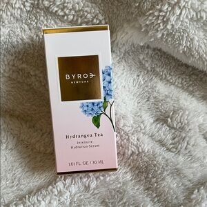BYROE Hydrangea Tea Hydration Serum